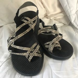 Strappy Chacos Women’s 9